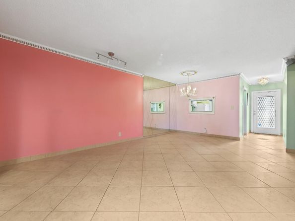 5100 NW 35th St 110, Lauderdale Lakes FL 33319