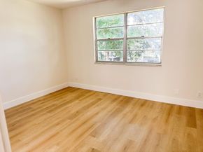 35 SW 3rd St, Pompano Beach FL 33060