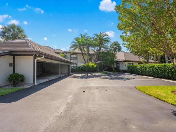 13244 Polo Club Road C207, Wellington FL 33414