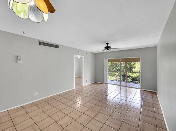 1400 NE 55 St 208, Fort Lauderdale FL 33334