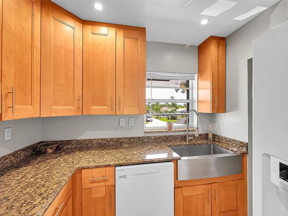 1400 NE 55 St 208, Fort Lauderdale FL 33334