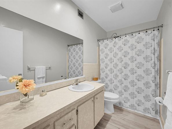1400 NE 55 St 208, Fort Lauderdale FL 33334