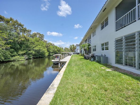 1400 NE 55 St 208, Fort Lauderdale FL 33334