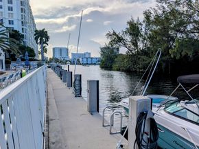 2860 NE 14th St Causeway 102d, Pompano Beach FL 33062