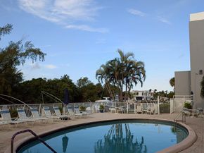 2860 NE 14th St Causeway 102d, Pompano Beach FL 33062