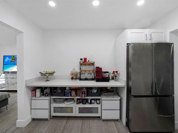 6404 Meade St, Hollywood FL 33024