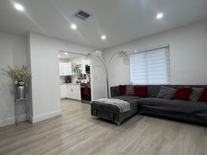 6404 Meade St, Hollywood FL 33024