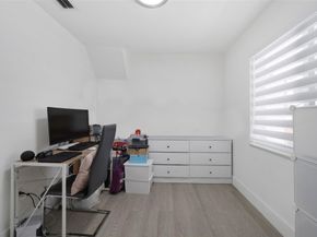 6404 Meade St, Hollywood FL 33024