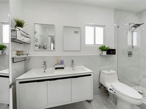 6404 Meade St, Hollywood FL 33024