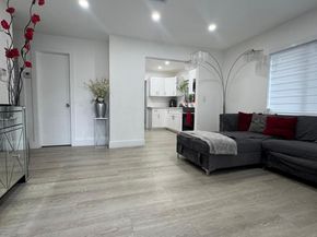 6404 Meade St, Hollywood FL 33024