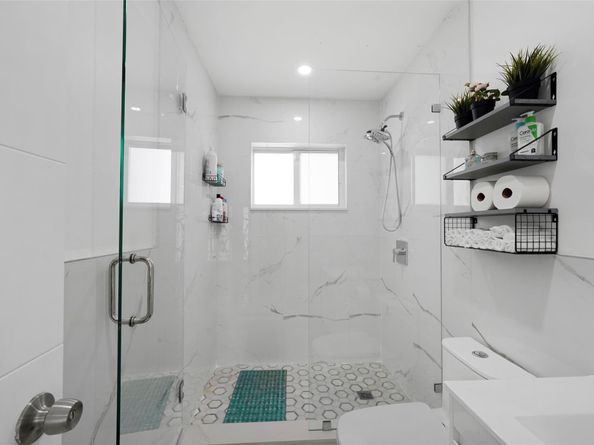 6404 Meade St, Hollywood FL 33024