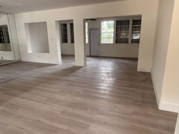 237 E Ilex Dr, West Palm Beach FL 33403