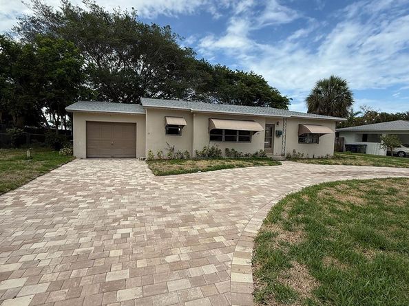 237 E Ilex Dr, West Palm Beach FL 33403