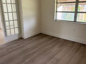 237 E Ilex Dr, West Palm Beach FL 33403