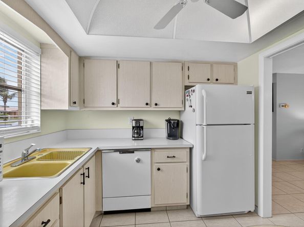 2852 Crosley C Drive W C, West Palm Beach FL 33415