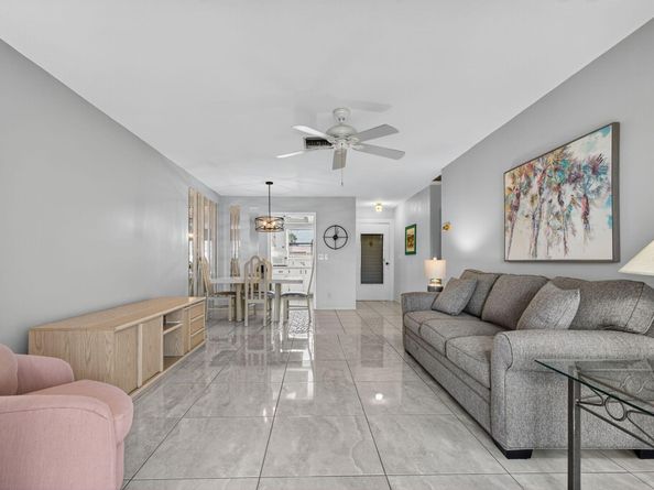 2852 Crosley C Drive W C, West Palm Beach FL 33415