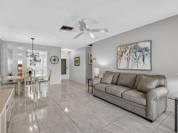 2852 Crosley C Drive W C, West Palm Beach FL 33415