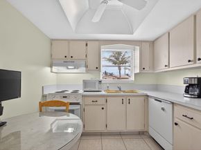 2852 Crosley C Drive W C, West Palm Beach FL 33415