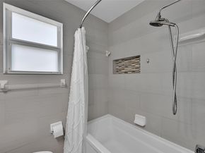 301 SW 17th St, Fort Lauderdale FL 33315