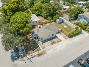 301 SW 17th St, Fort Lauderdale FL 33315