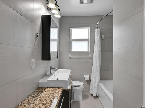 301 SW 17th St, Fort Lauderdale FL 33315