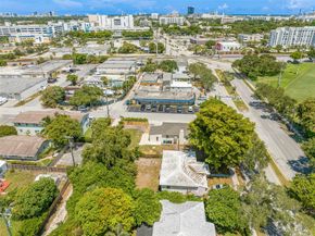 301 SW 17th St, Fort Lauderdale FL 33315
