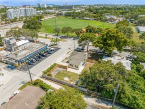 301 SW 17th St, Fort Lauderdale FL 33315