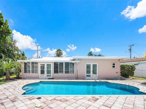 381 SE 6th Ter, Pompano Beach FL 33060