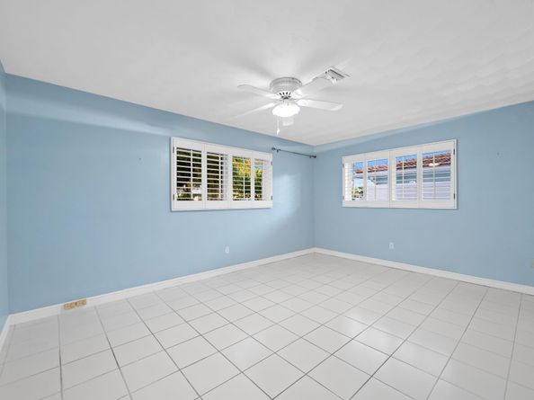 381 SE 6th Ter, Pompano Beach FL 33060