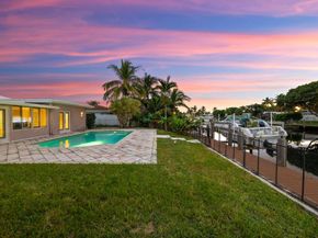 381 SE 6th Ter, Pompano Beach FL 33060