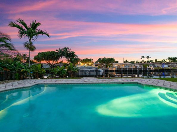 381 SE 6th Ter, Pompano Beach FL 33060