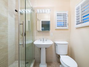 381 SE 6th Ter, Pompano Beach FL 33060