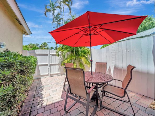 607 SW 5th Ave, Fort Lauderdale FL 33315