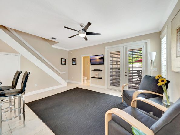607 SW 5th Ave, Fort Lauderdale FL 33315