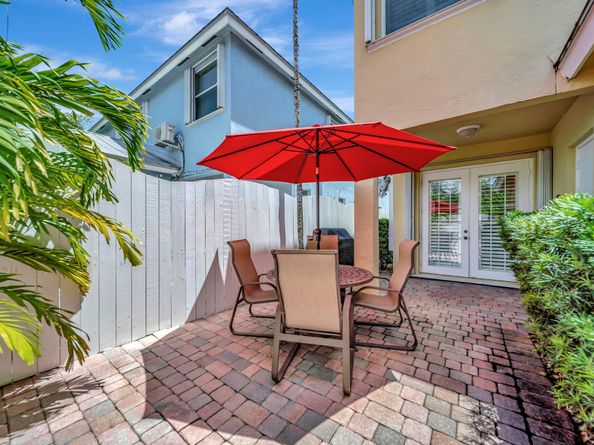 607 SW 5th Ave, Fort Lauderdale FL 33315