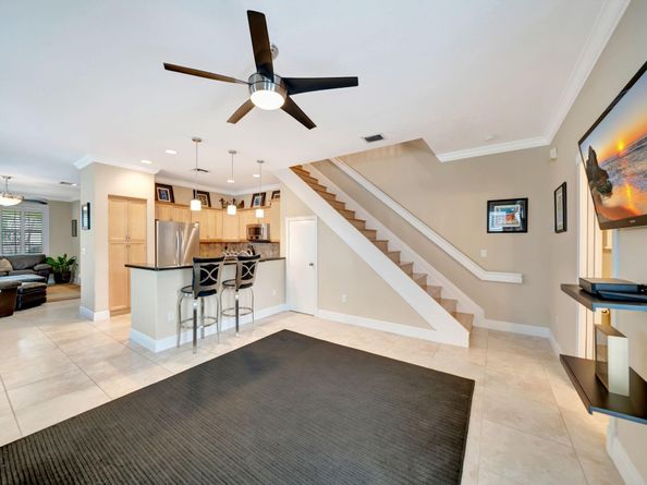 607 SW 5th Ave, Fort Lauderdale FL 33315