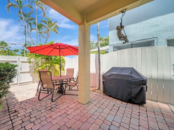 607 SW 5th Ave, Fort Lauderdale FL 33315