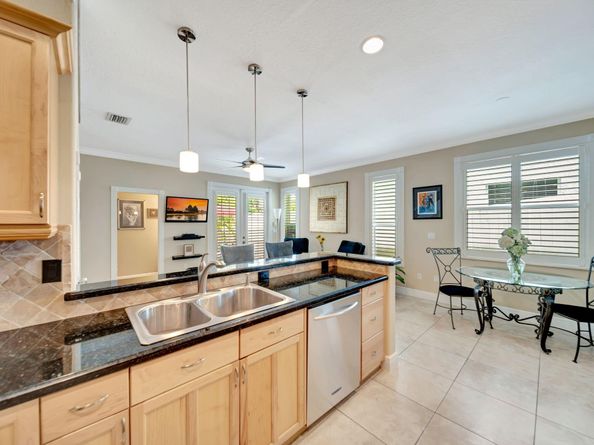607 SW 5th Ave, Fort Lauderdale FL 33315