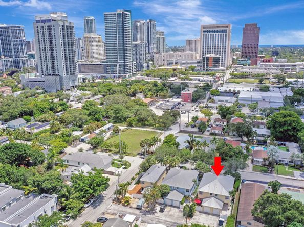 607 SW 5th Ave, Fort Lauderdale FL 33315
