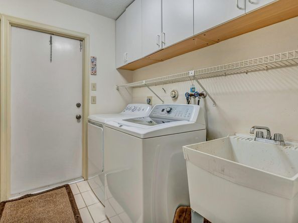 1462 NW 97th Ter, Coral Springs FL 33071