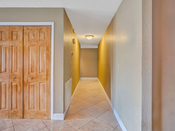 1462 NW 97th Ter, Coral Springs FL 33071