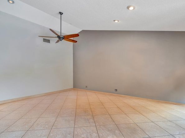 1462 NW 97th Ter, Coral Springs FL 33071