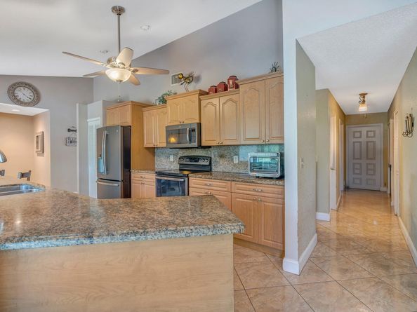 1462 NW 97th Ter, Coral Springs FL 33071