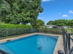 1462 NW 97th Ter, Coral Springs FL 33071