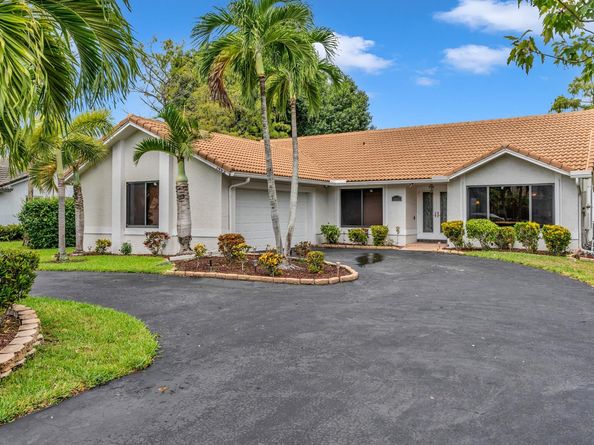 1462 NW 97th Ter, Coral Springs FL 33071