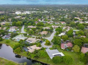 1462 NW 97th Ter, Coral Springs FL 33071