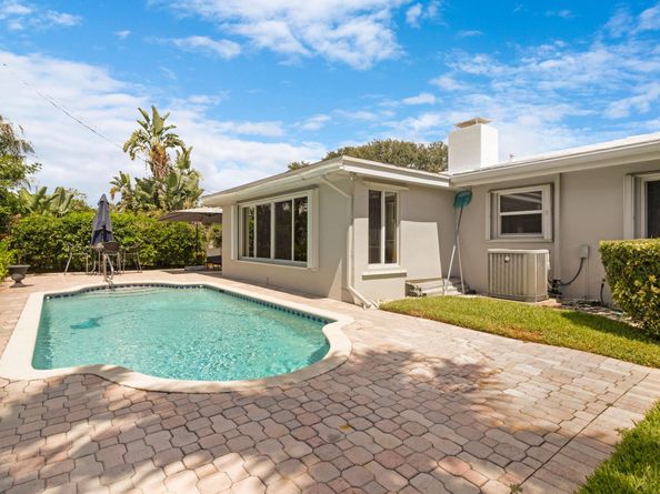 2720 SE 2nd Court, Pompano Beach FL 33062