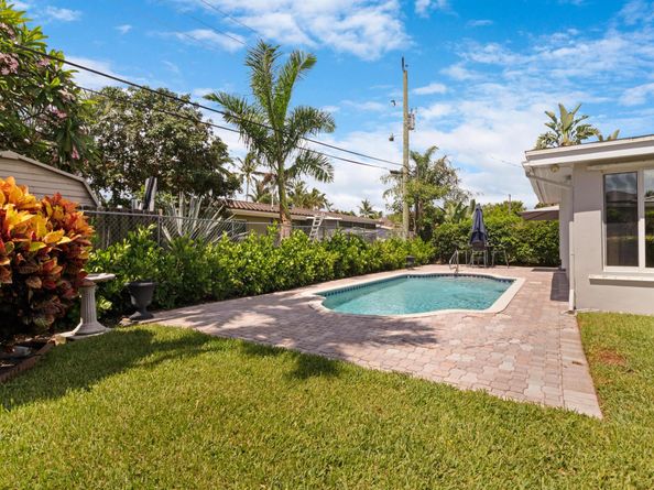 2720 SE 2nd Court, Pompano Beach FL 33062
