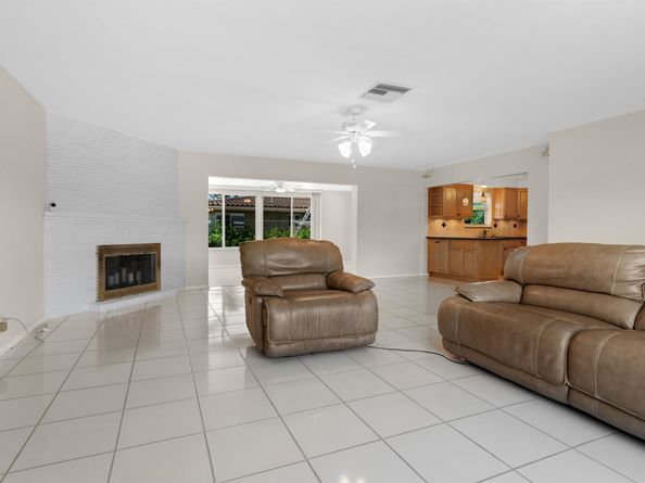 2720 SE 2nd Court, Pompano Beach FL 33062