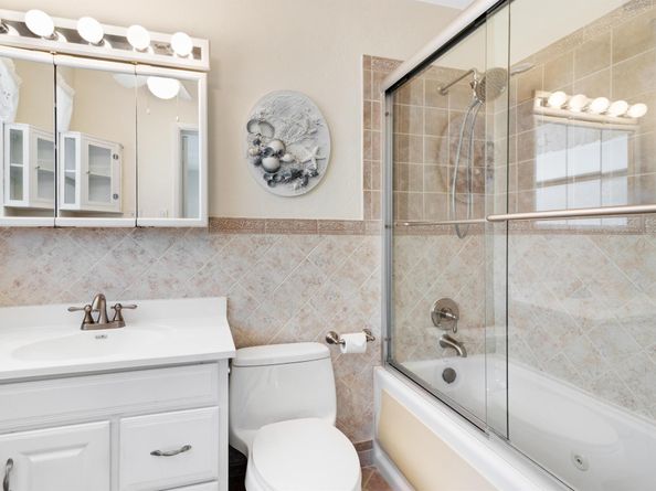 2720 SE 2nd Court, Pompano Beach FL 33062